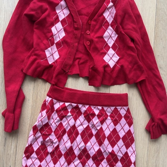 2 piece skirt set - Picture 2 of 3